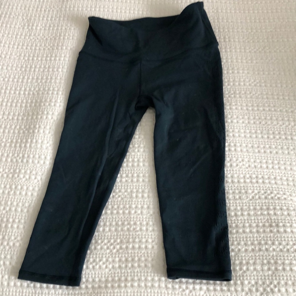 Lululemon crops